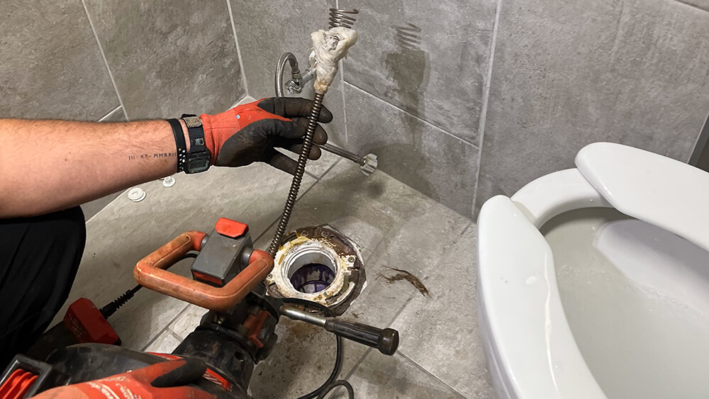 تسليك مجاري الحمامات